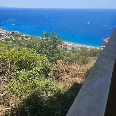 Nuova Casa Giulia Letojanni